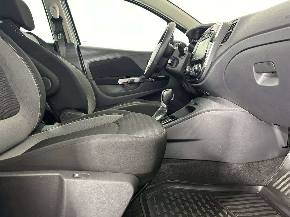 Купить Renault Kaptur с пробегом. Фото: #13