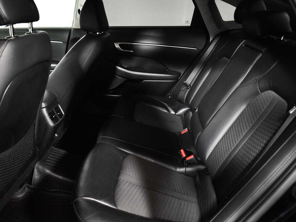 Купить Hyundai Sonata с пробегом. Фото: #5