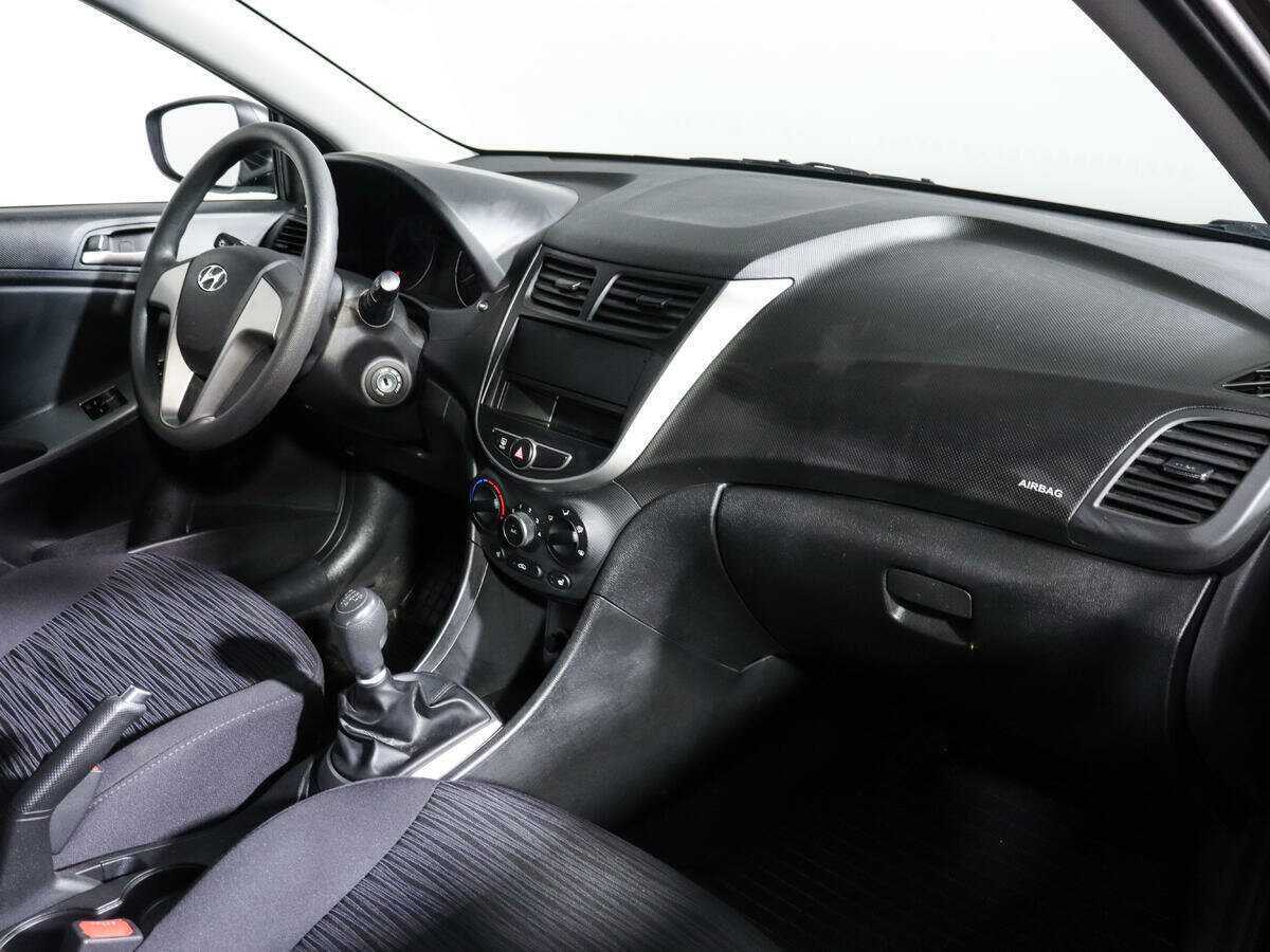 Купить Hyundai Solaris с пробегом. Фото: #7