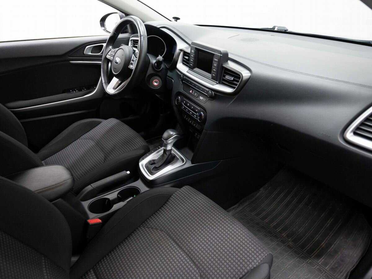 Купить Kia Ceed с пробегом. Фото: #10