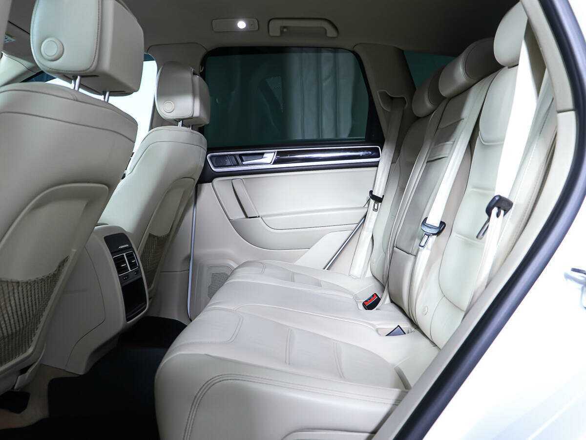 Купить Volkswagen Touareg с пробегом. Фото: #9