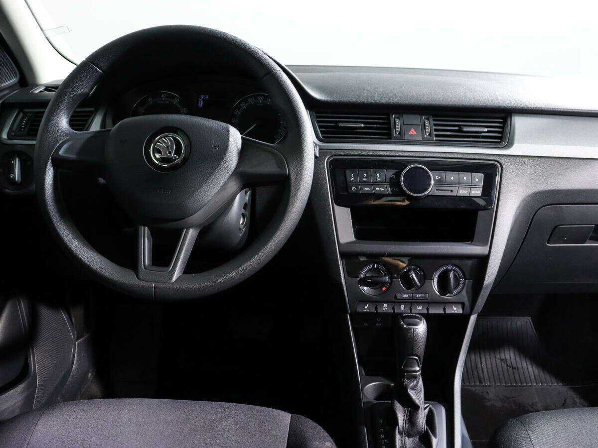 Купить Skoda Rapid с пробегом. Фото: #10