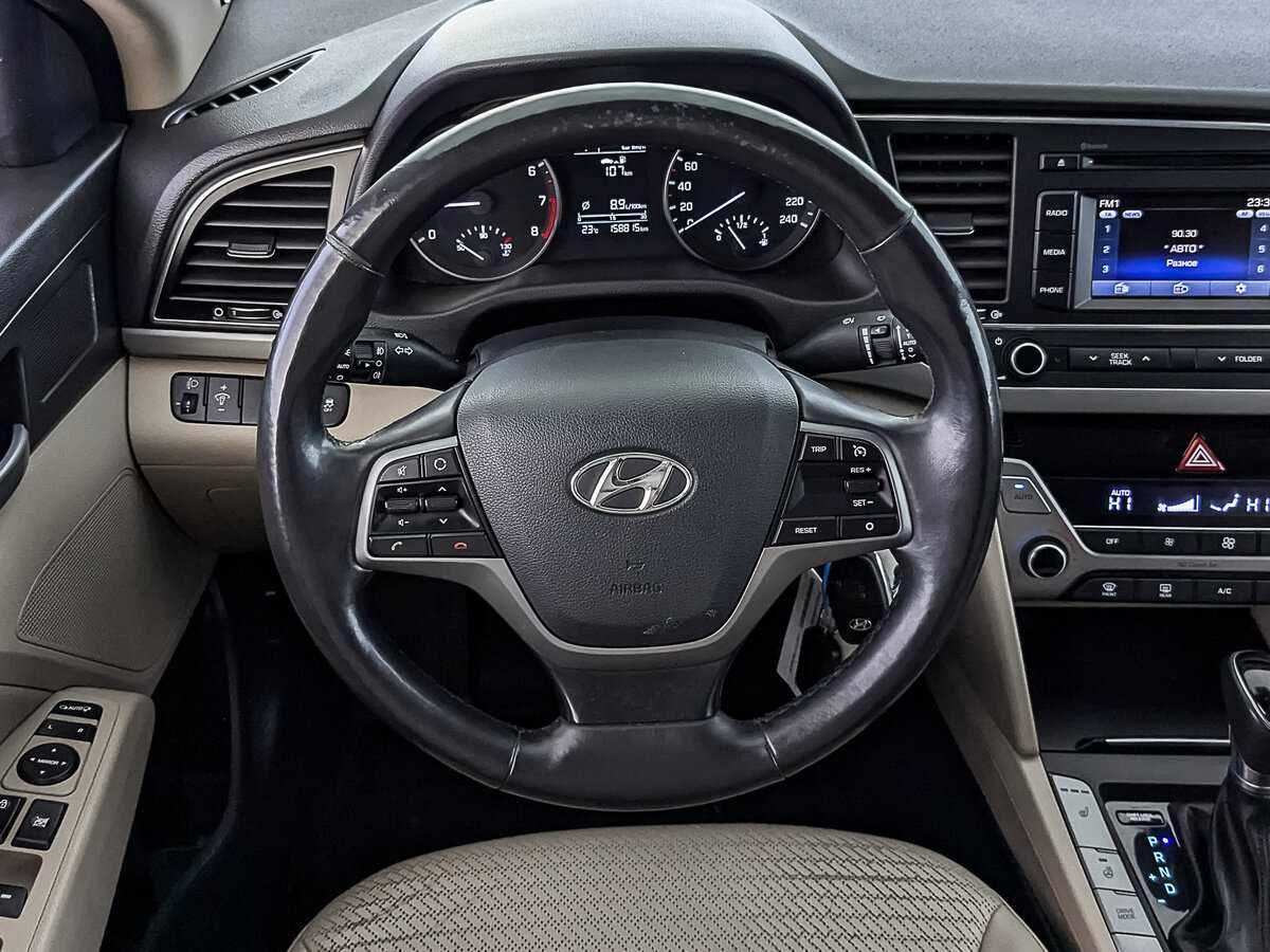 Купить Hyundai Elantra с пробегом. Фото: #21