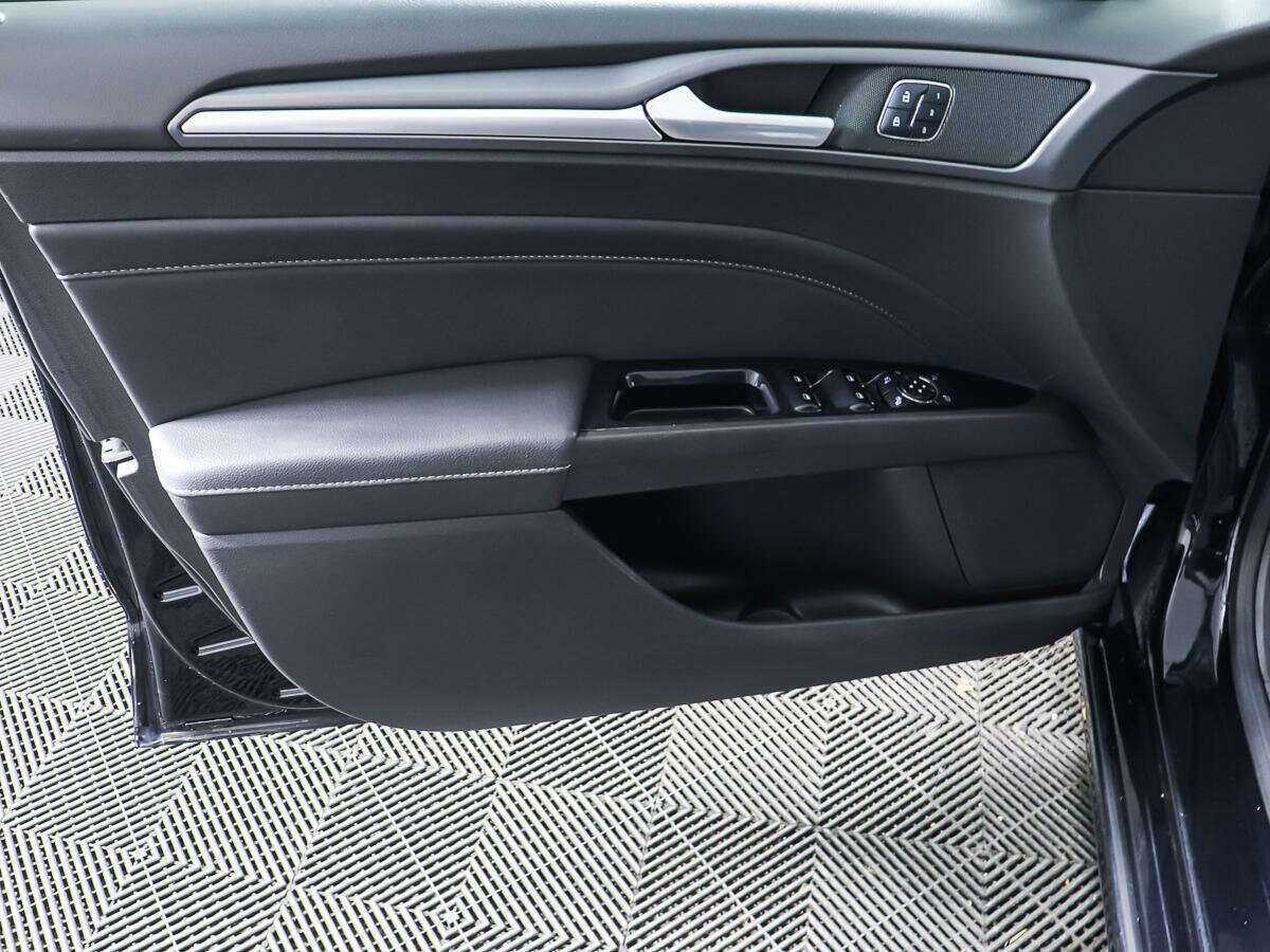 Купить Ford Mondeo с пробегом. Фото: #14