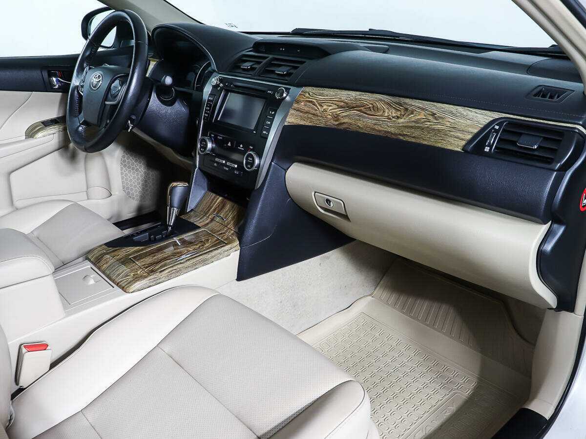 Купить Toyota Camry с пробегом. Фото: #10