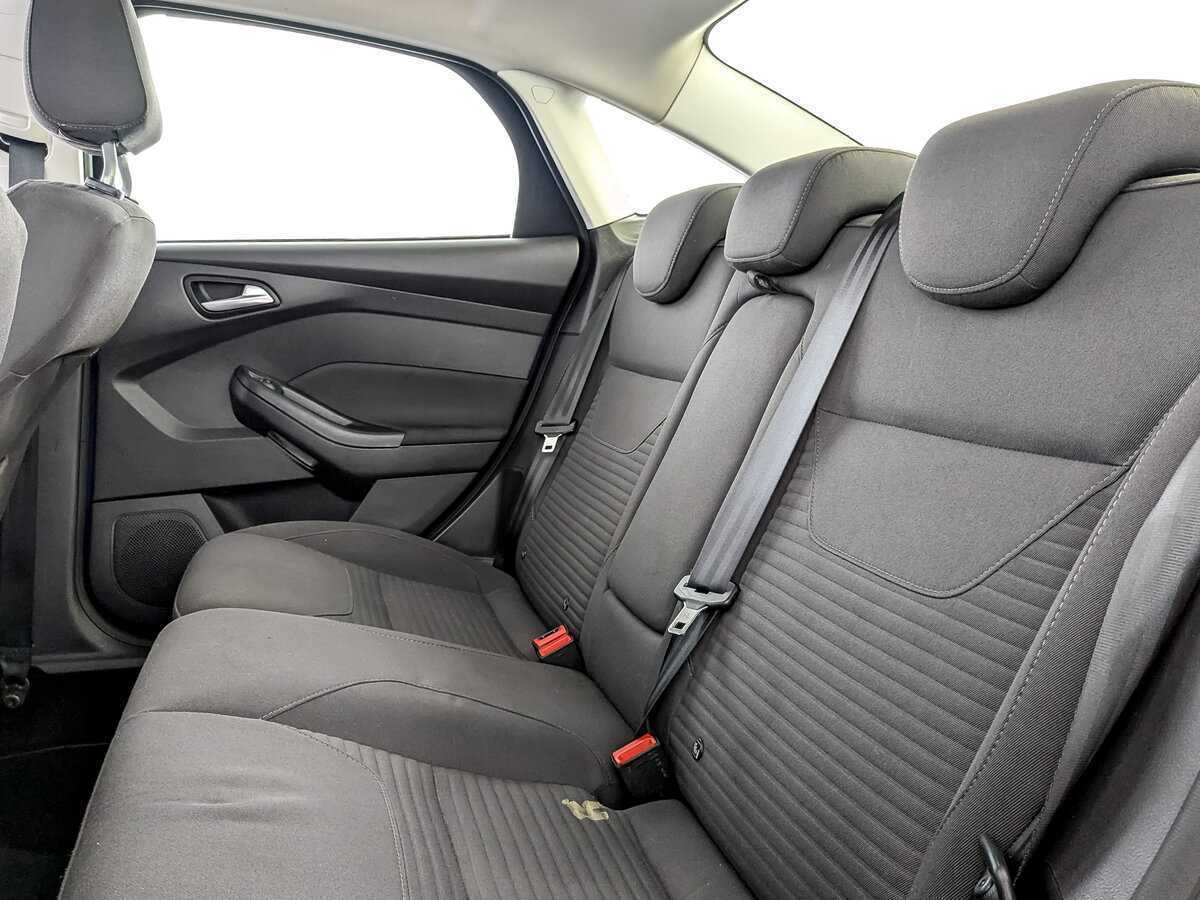 Купить Ford Focus с пробегом. Фото: #9