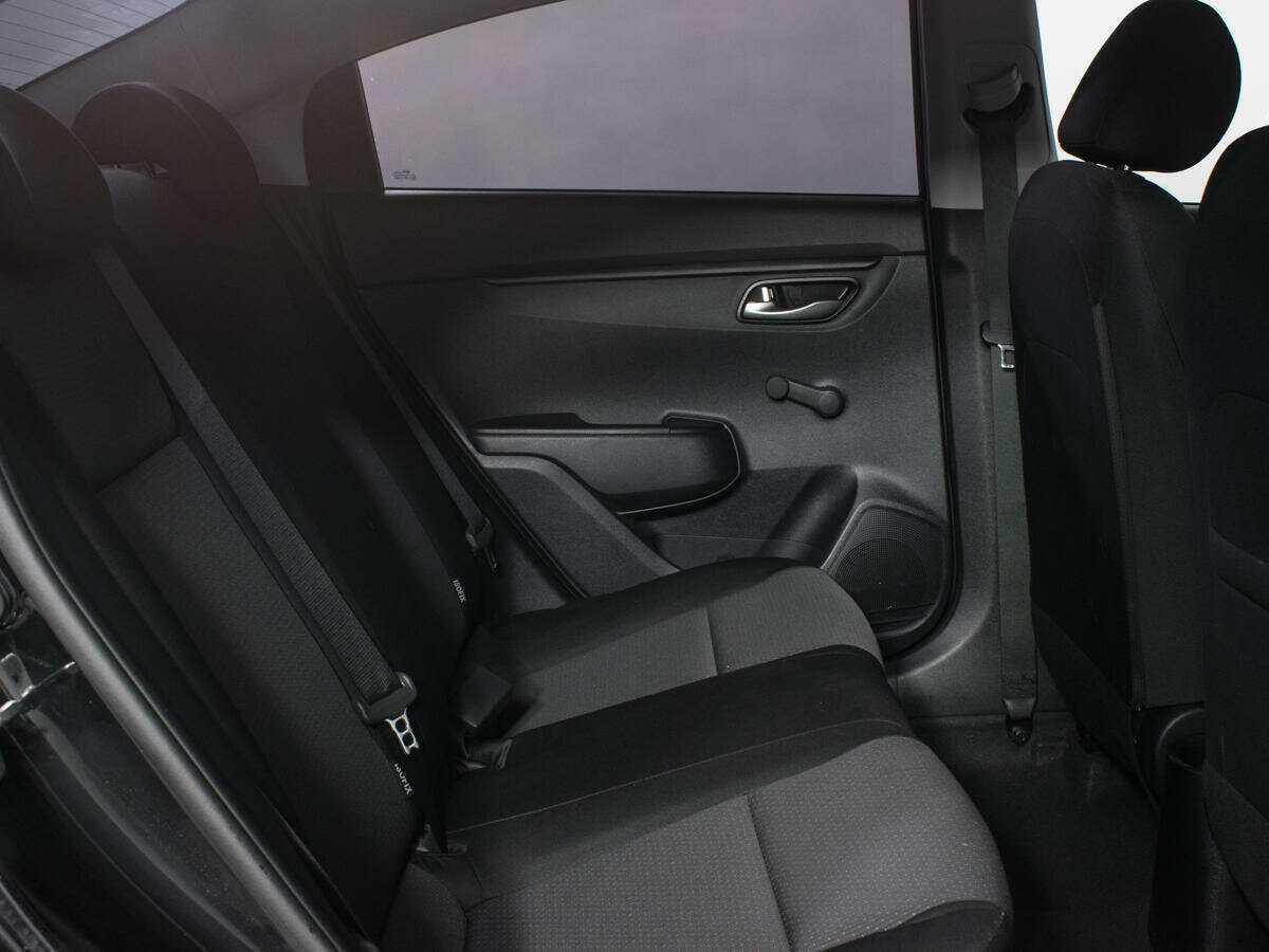 Купить Kia Rio с пробегом. Фото: #9