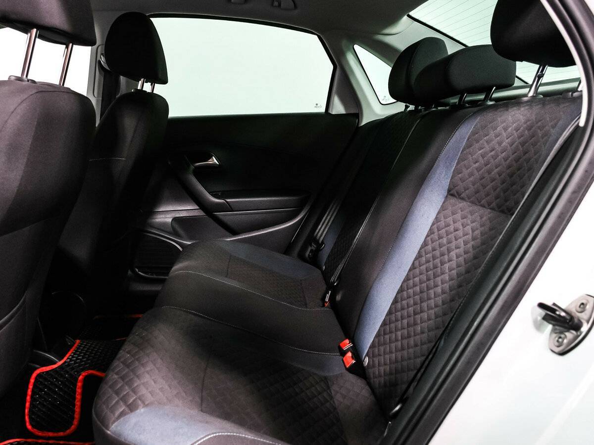 Купить Volkswagen Polo с пробегом. Фото: #12