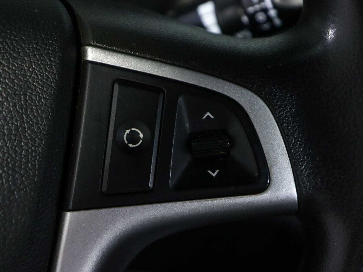 Купить Hyundai Solaris с пробегом. Фото: #15