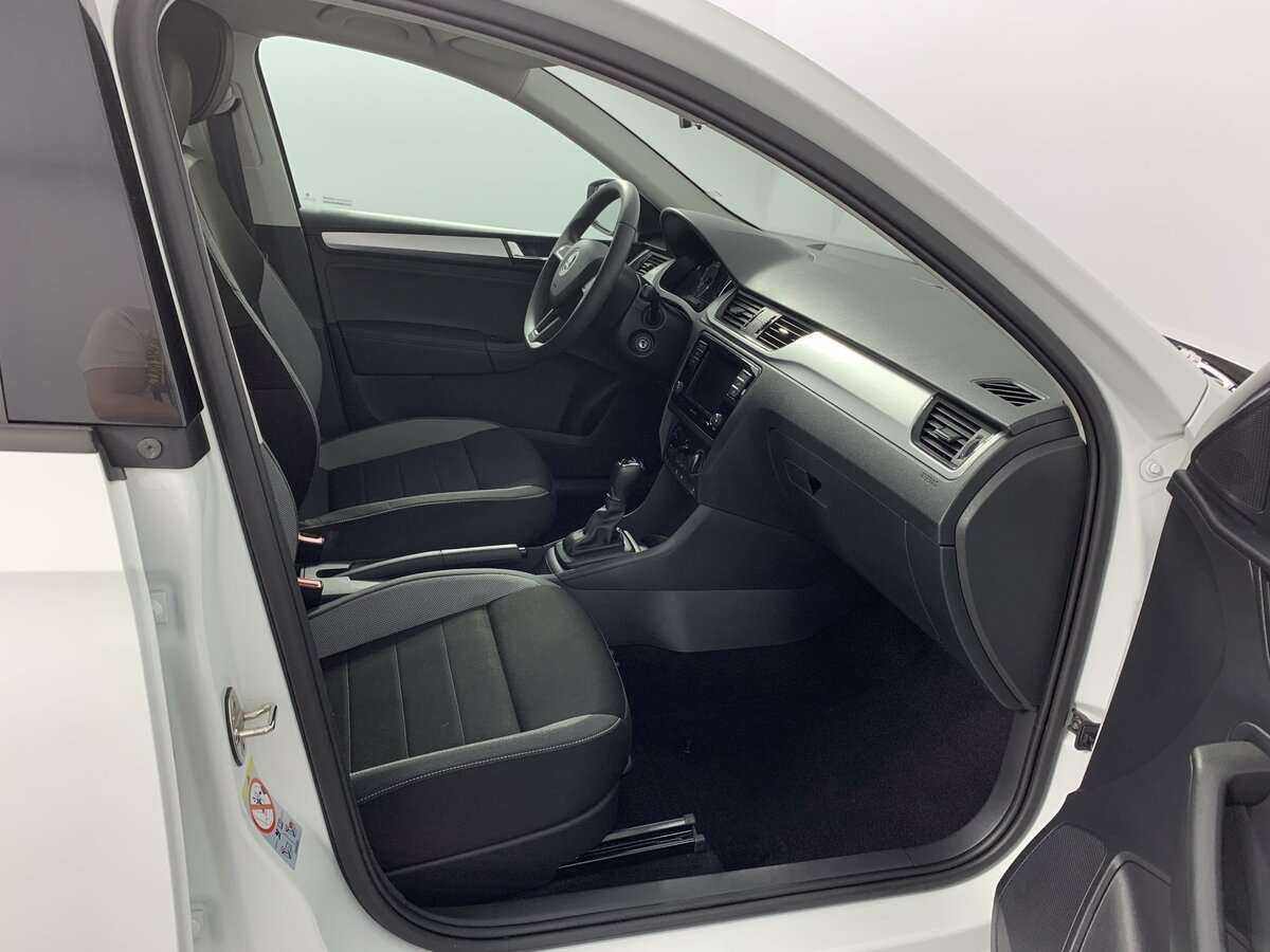 Купить Skoda Rapid с пробегом. Фото: #12