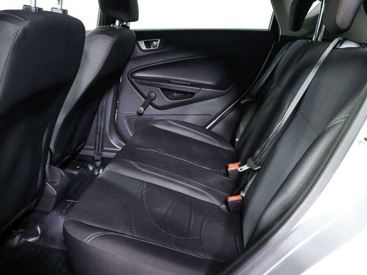Купить Ford Fiesta с пробегом. Фото: #9
