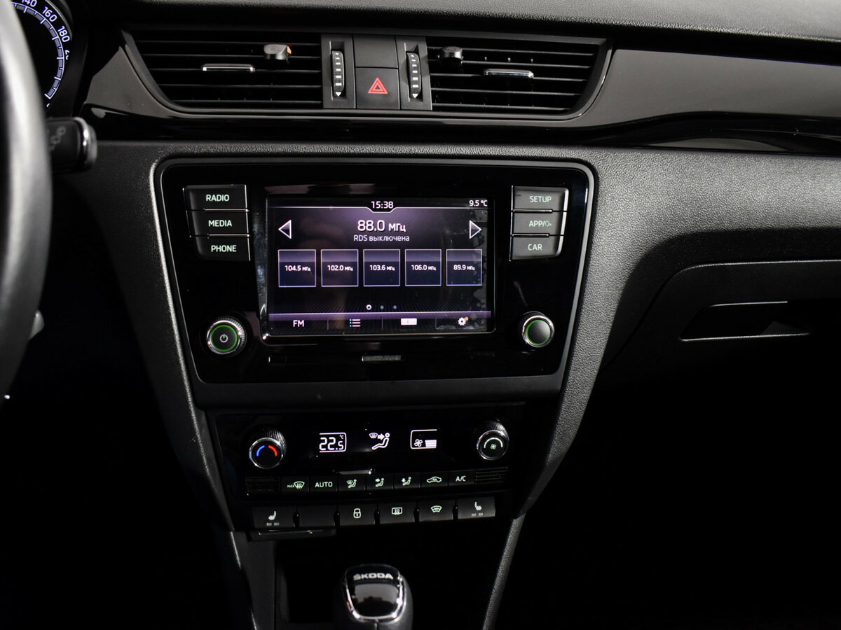 Купить Skoda Rapid с пробегом. Фото: #19