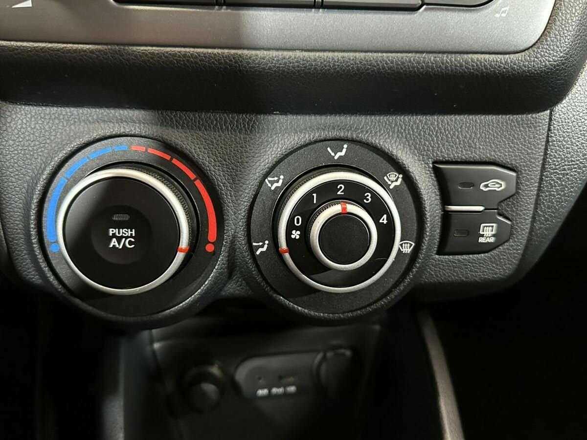 Купить Kia Rio с пробегом. Фото: #14