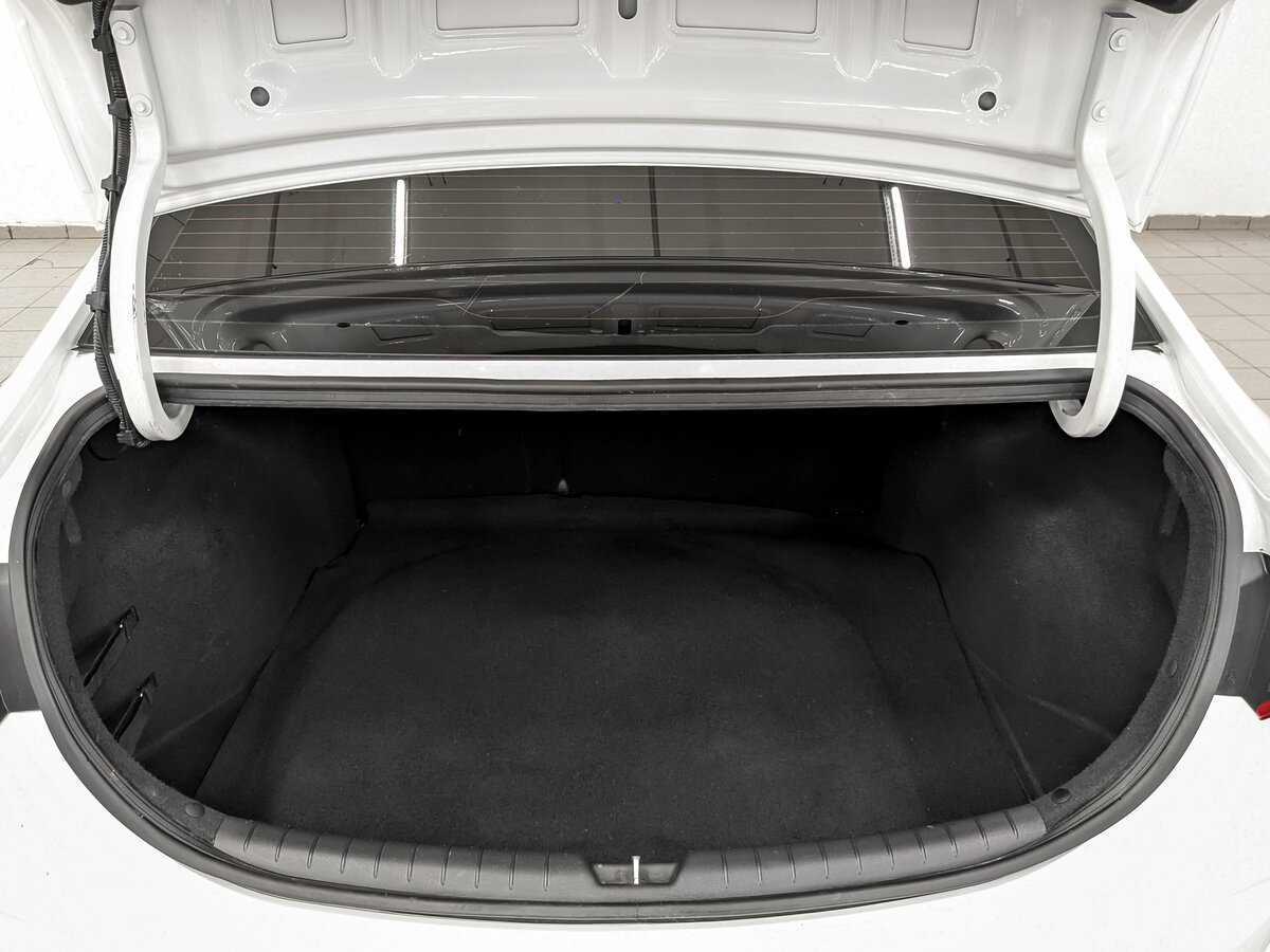 Купить Hyundai Solaris с пробегом. Фото: #9