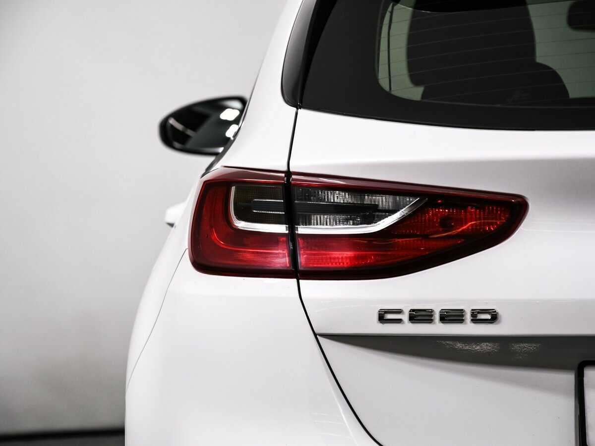 Купить Kia Ceed с пробегом. Фото: #14