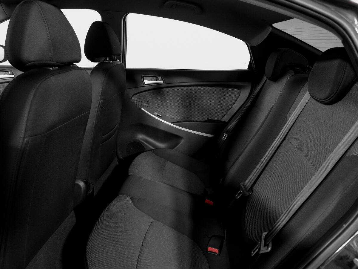 Купить Hyundai Solaris с пробегом. Фото: #9