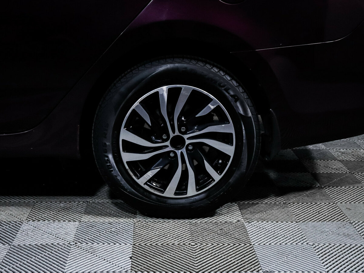 Купить Hyundai Solaris с пробегом. Фото: #12