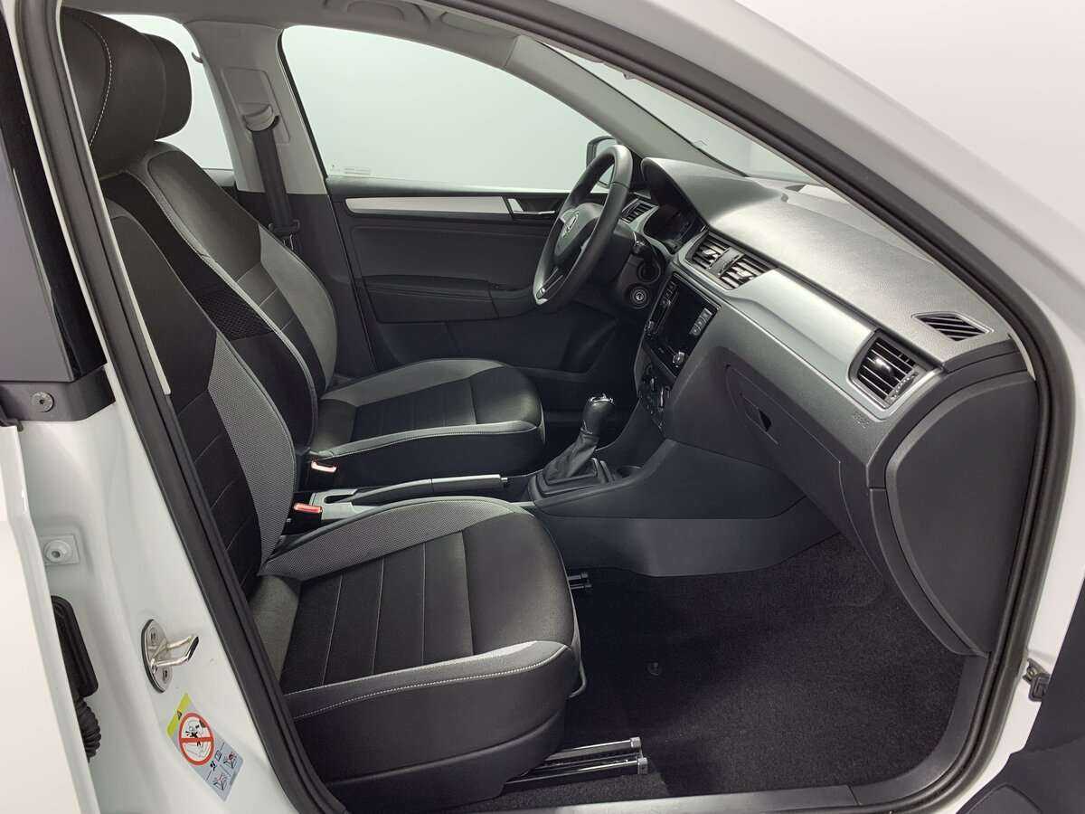 Купить Skoda Rapid с пробегом. Фото: #14