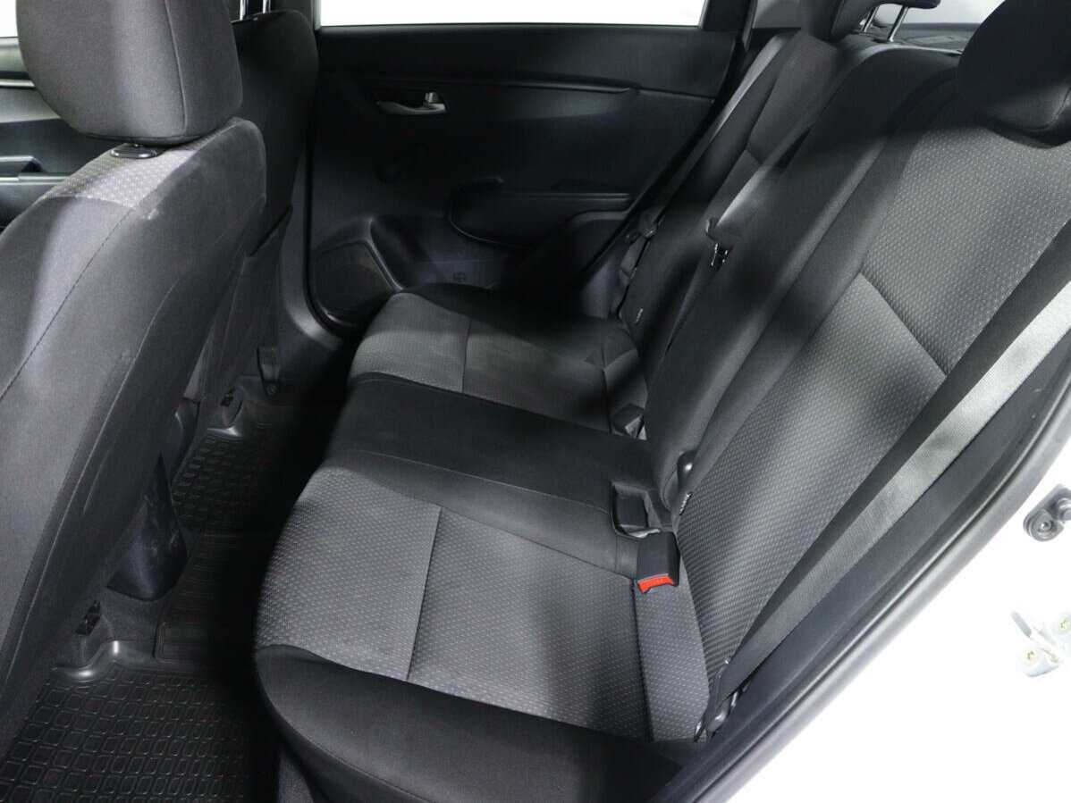 Купить Kia Rio с пробегом. Фото: #9