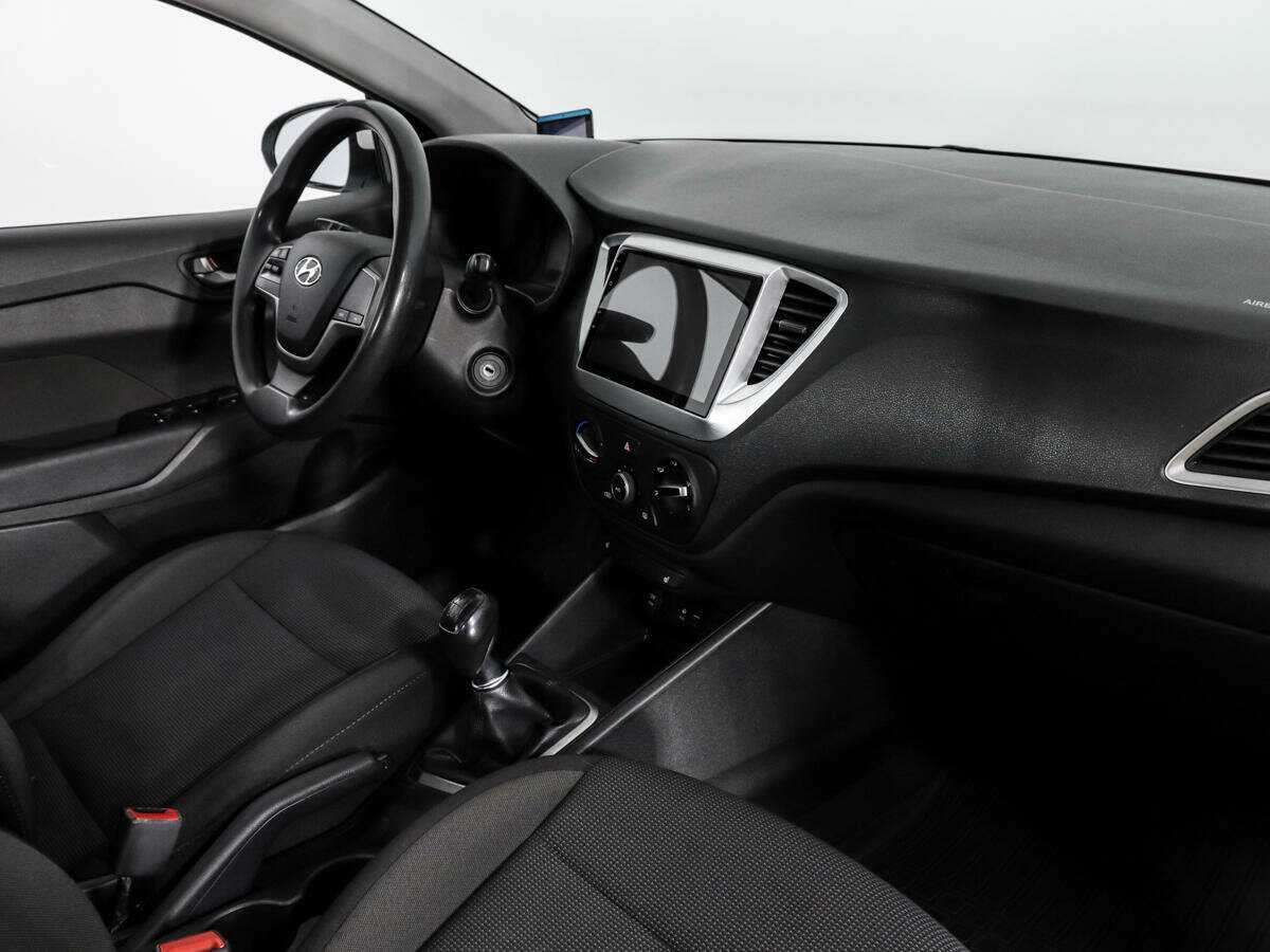 Купить Hyundai Solaris с пробегом. Фото: #9