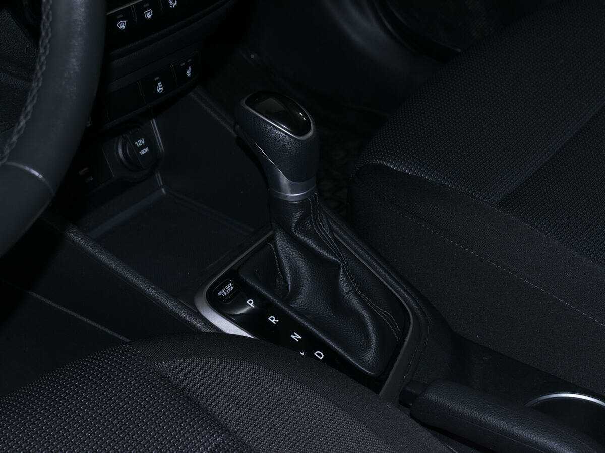 Купить Hyundai Solaris с пробегом. Фото: #13