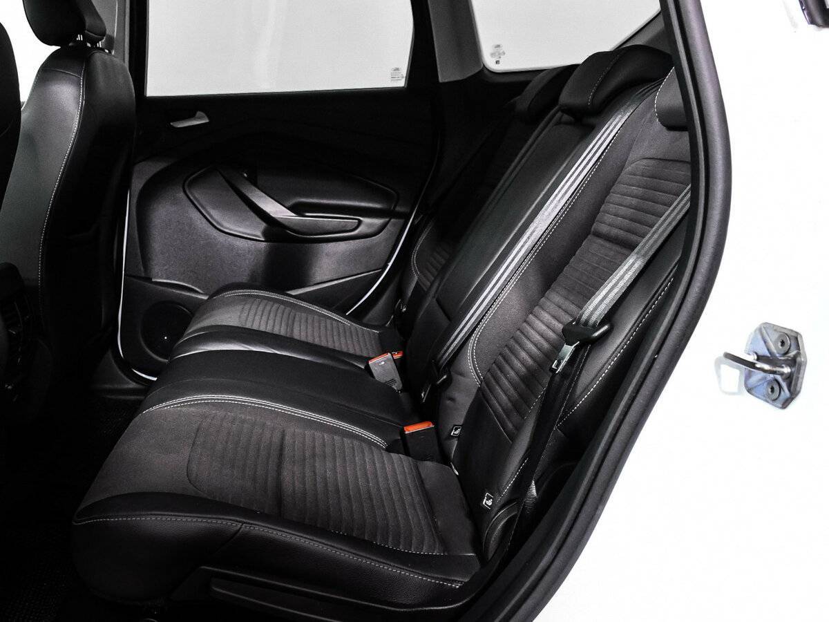 Купить Ford Kuga с пробегом. Фото: #13