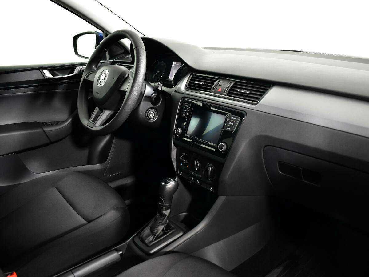 Купить Skoda Rapid с пробегом. Фото: #8