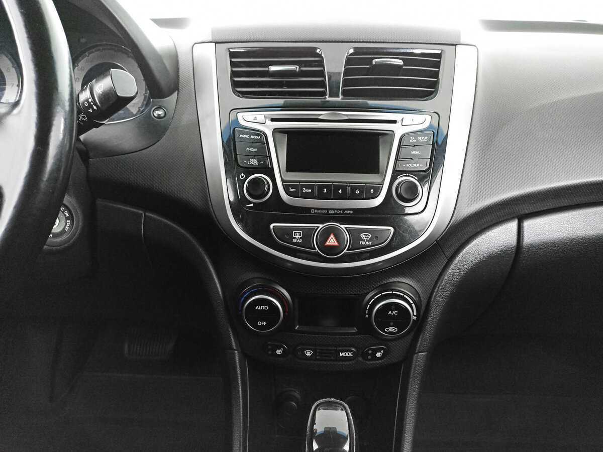 Купить Hyundai Solaris с пробегом. Фото: #11