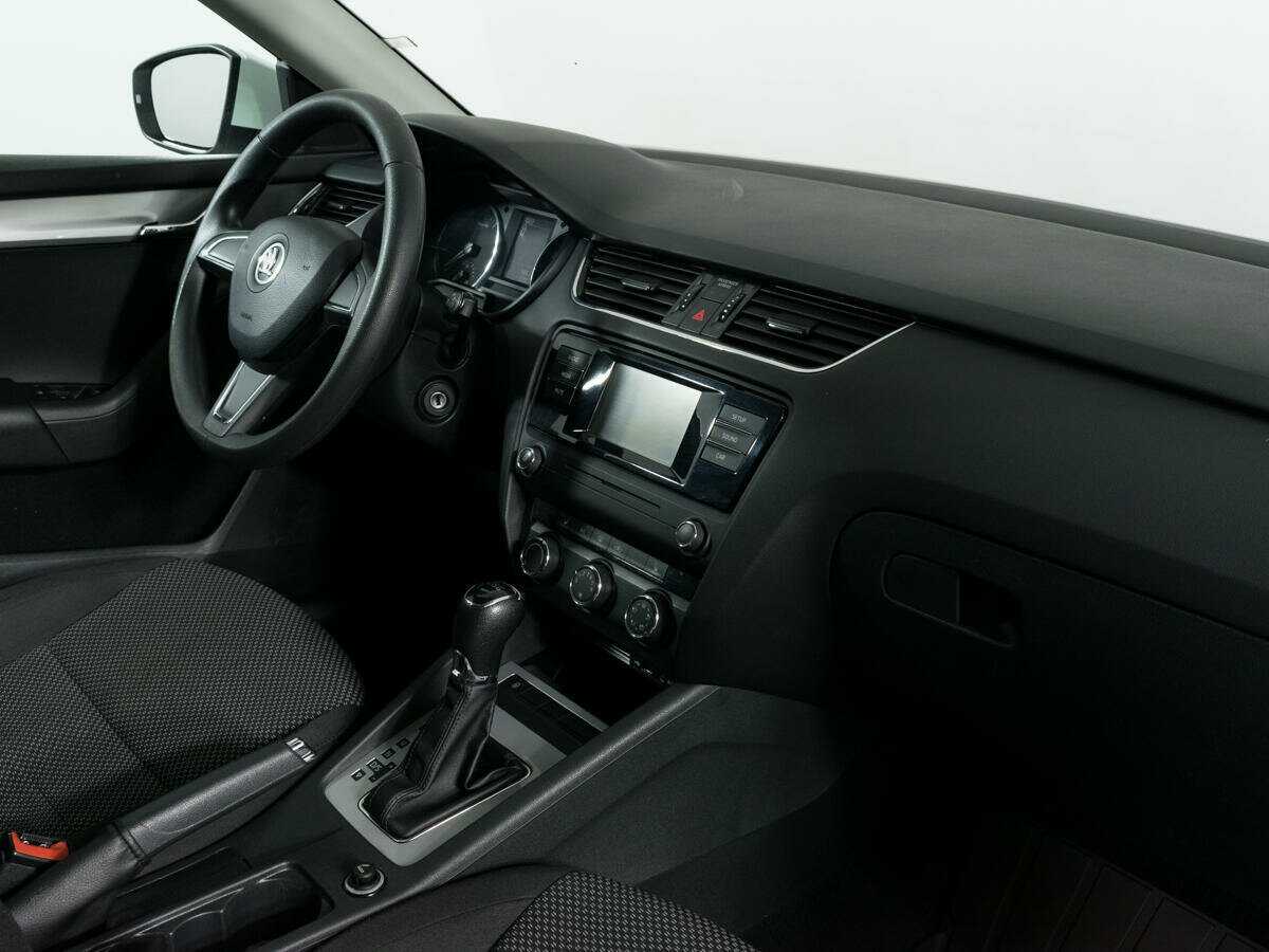 Купить Skoda Octavia с пробегом. Фото: #4