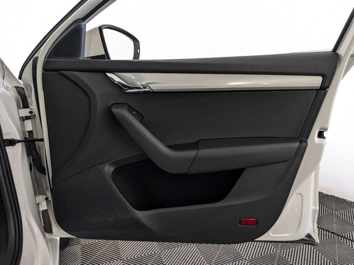 Купить Skoda Octavia с пробегом. Фото: #23