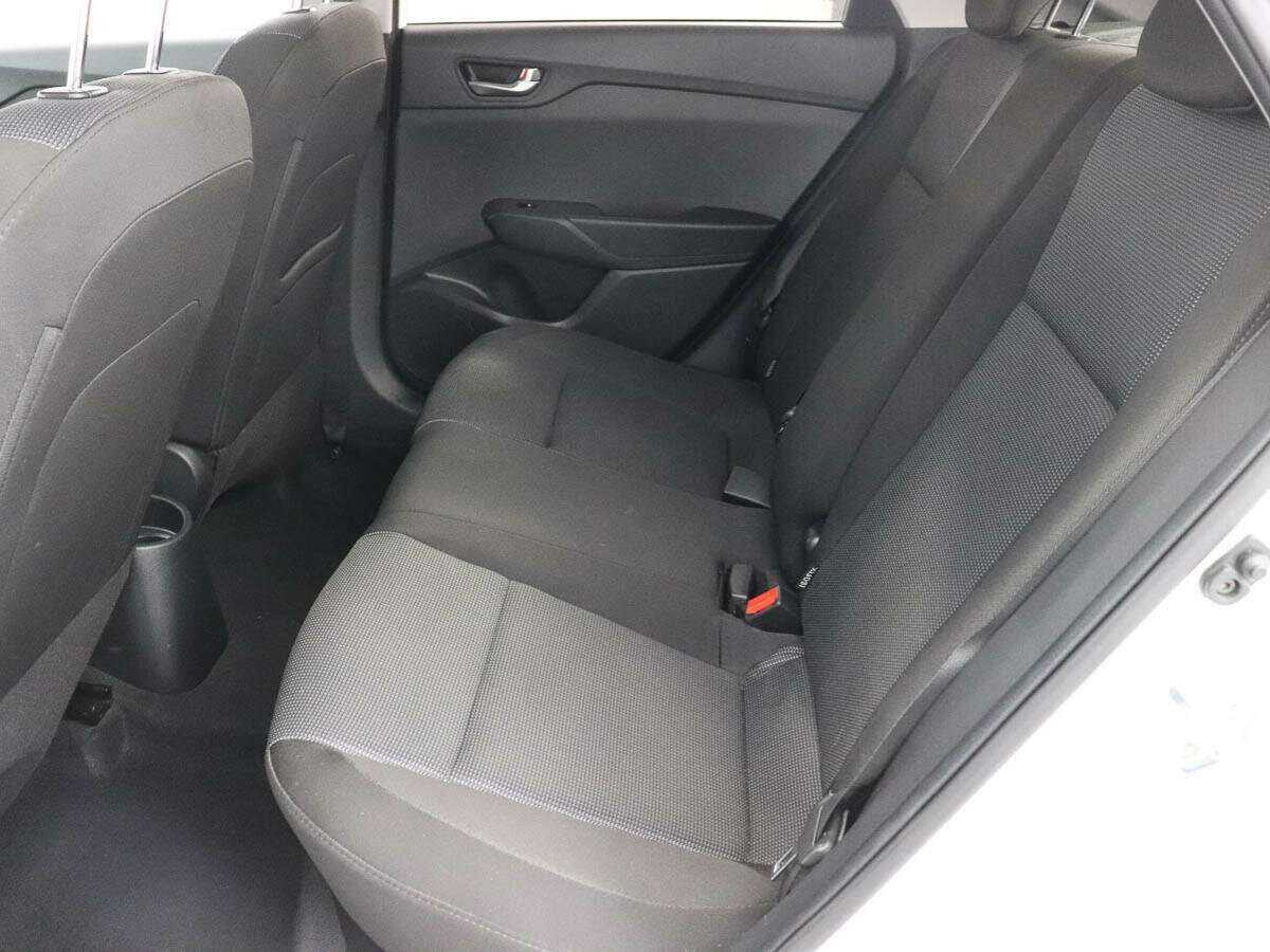 Купить Hyundai Solaris с пробегом. Фото: #8