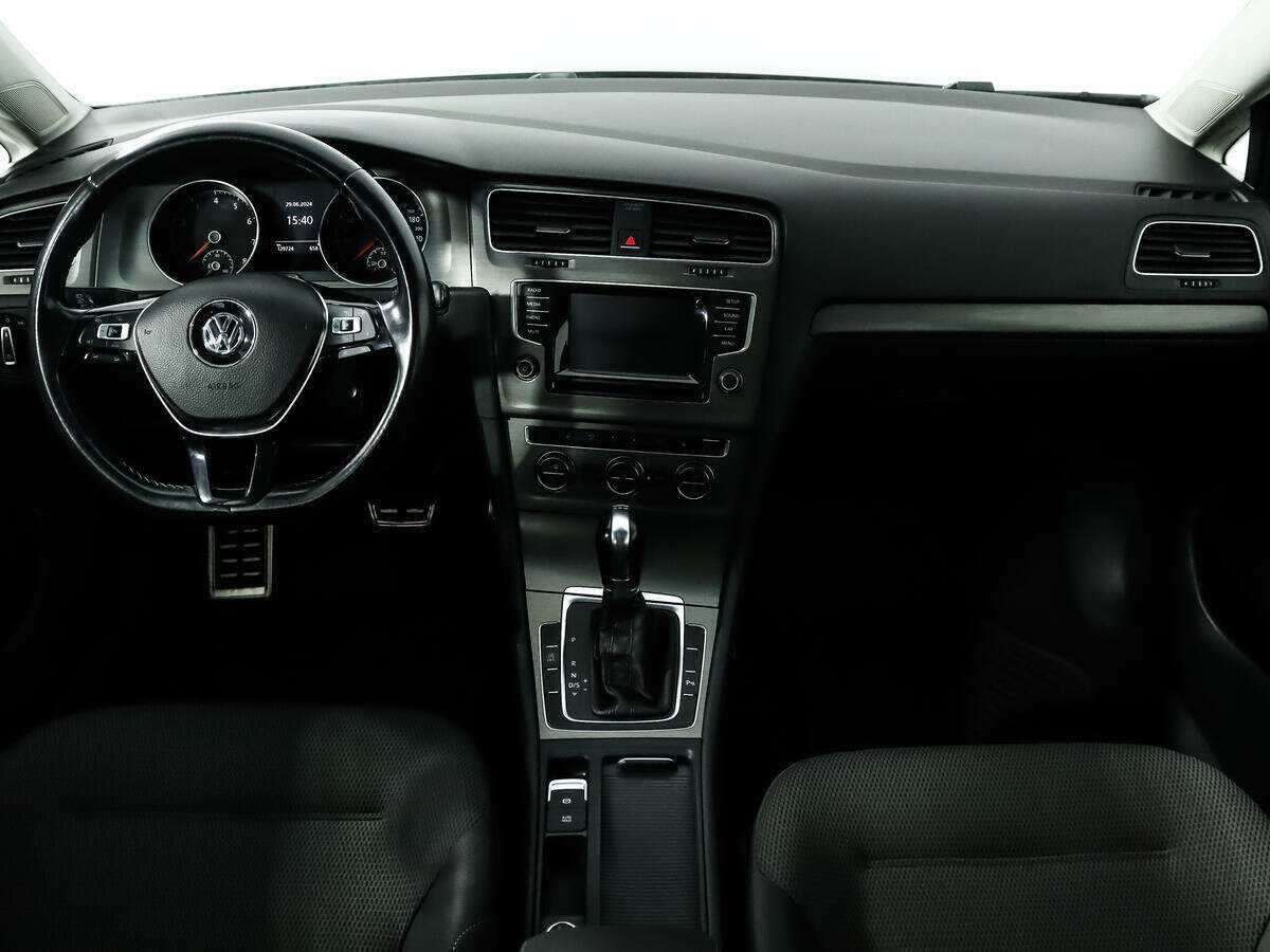 Купить Volkswagen Golf с пробегом. Фото: #11