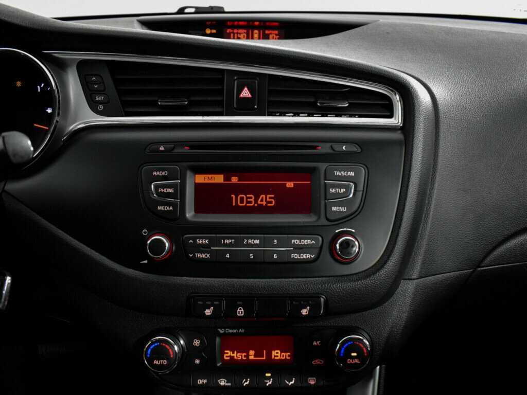 Купить Kia Ceed с пробегом. Фото: #14