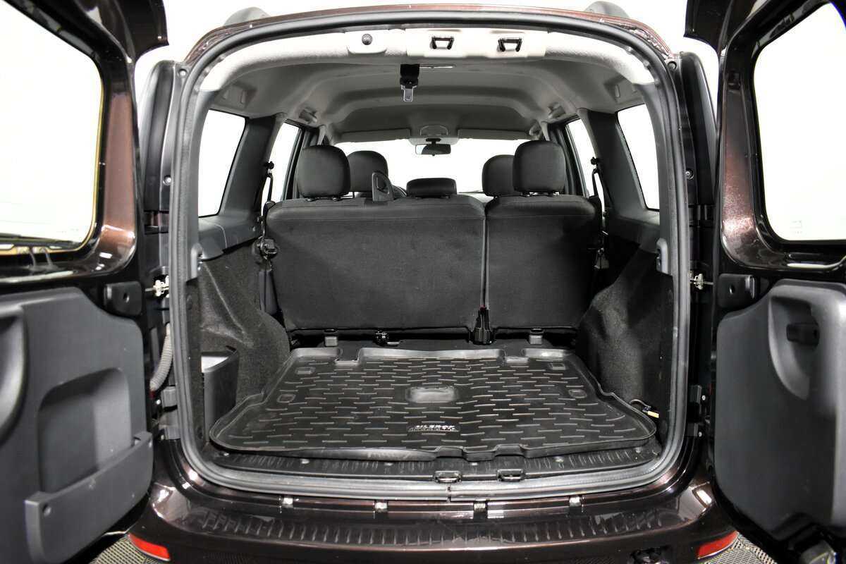 Купить Lada (ВАЗ) Largus с пробегом. Фото: #5