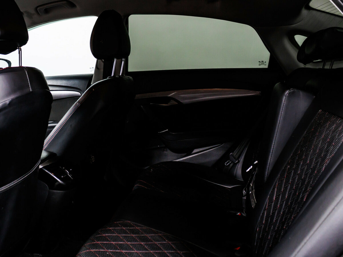 Купить Hyundai i40 с пробегом. Фото: #11