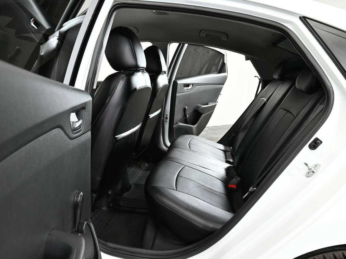 Купить Hyundai Solaris с пробегом. Фото: #12