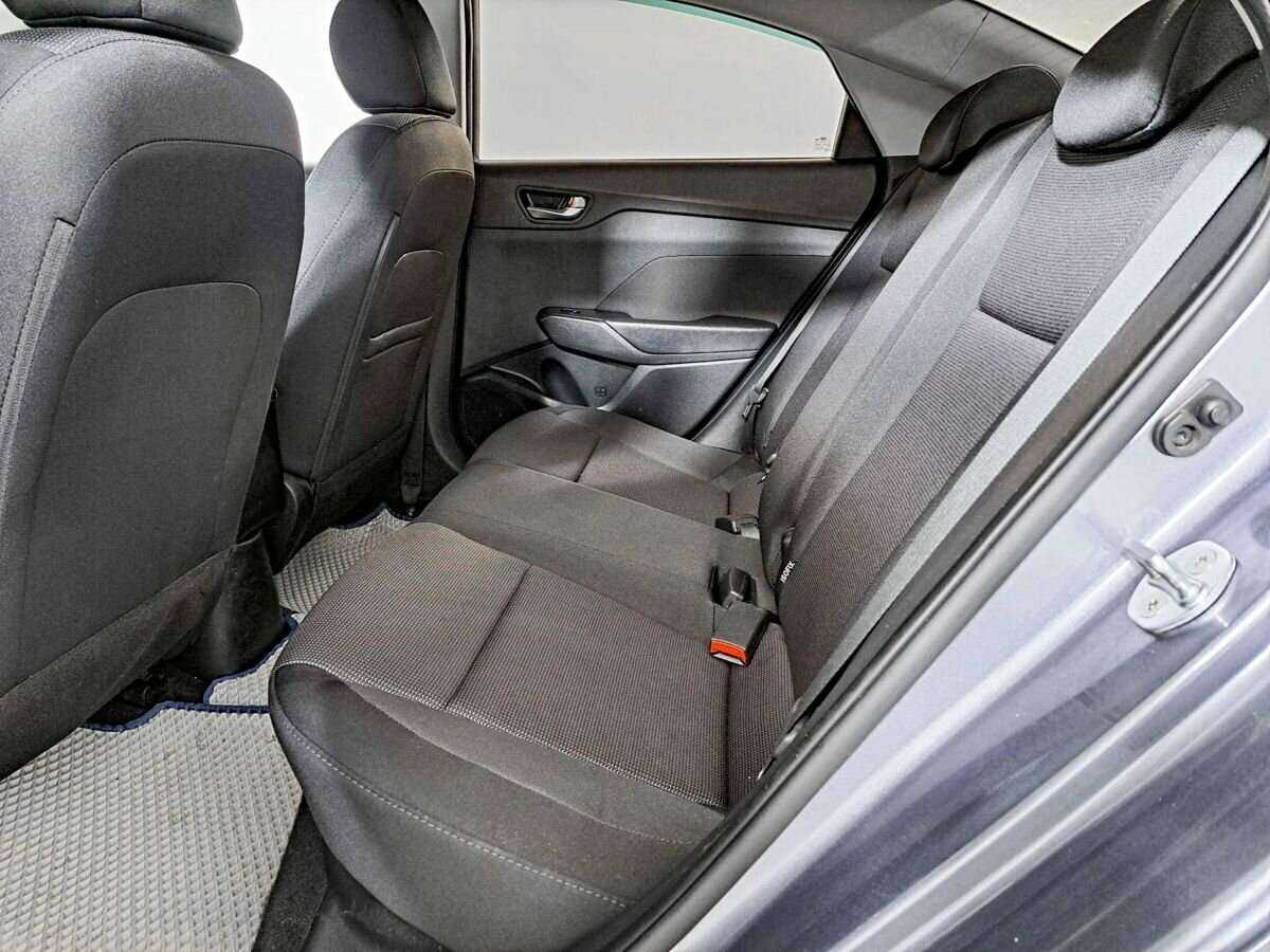 Купить Hyundai Solaris с пробегом. Фото: #9