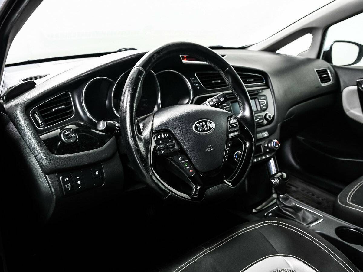 Купить Kia Ceed с пробегом. Фото: #12