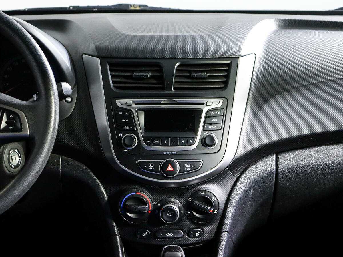 Купить Hyundai Solaris с пробегом. Фото: #12