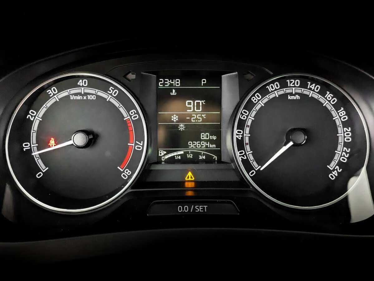 Купить Skoda Rapid с пробегом. Фото: #10