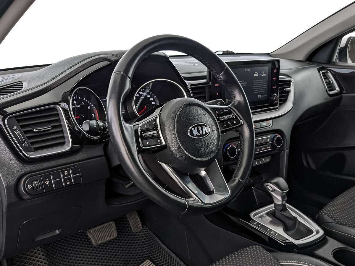 Купить Kia Ceed с пробегом. Фото: #10