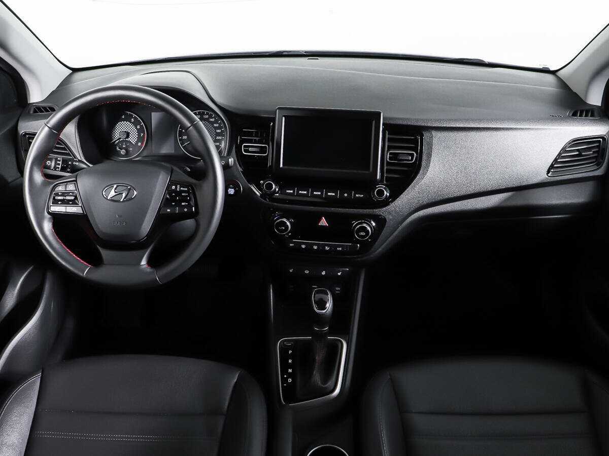 Купить Hyundai Solaris с пробегом. Фото: #10