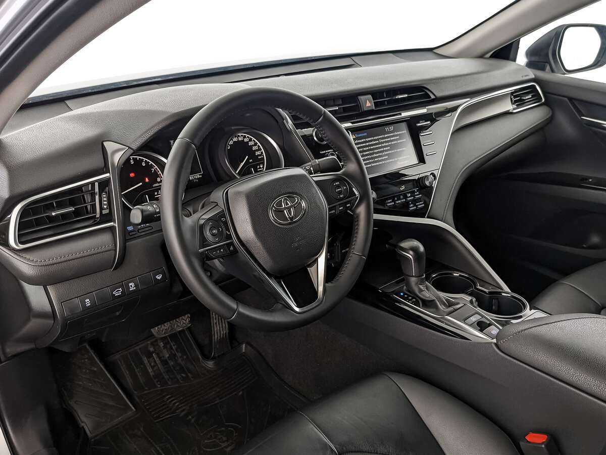 Купить Toyota Camry с пробегом. Фото: #14