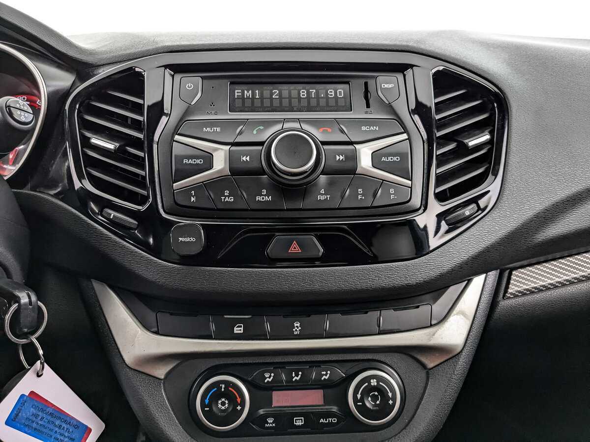 Купить Lada (ВАЗ) Vesta с пробегом. Фото: #12