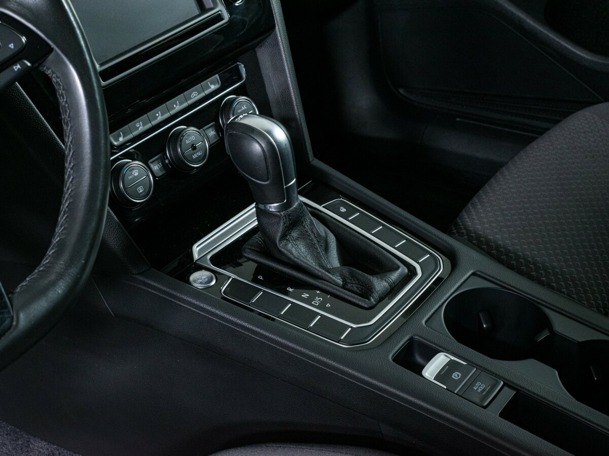 Купить Volkswagen Passat с пробегом. Фото: #12