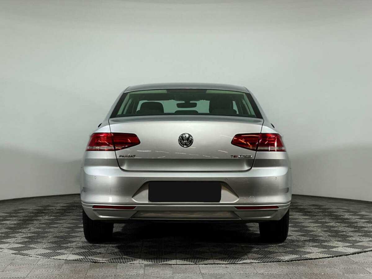 Купить Volkswagen Passat с пробегом. Фото: #5