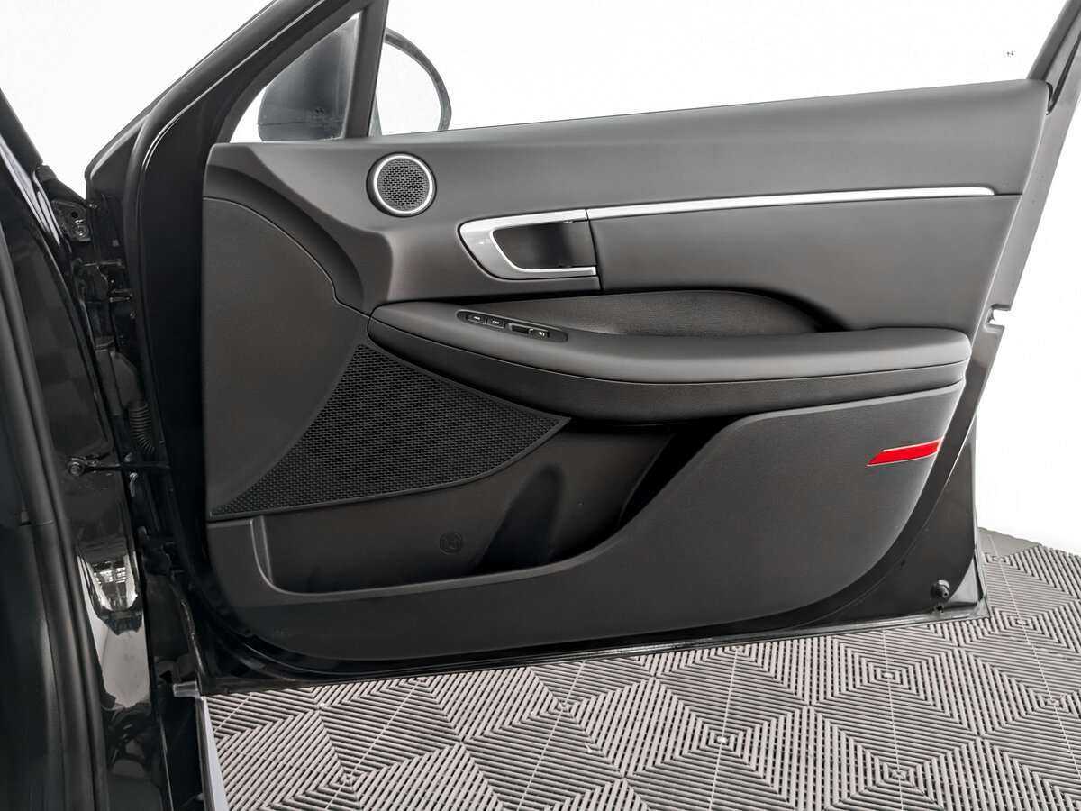 Купить Hyundai Sonata с пробегом. Фото: #23