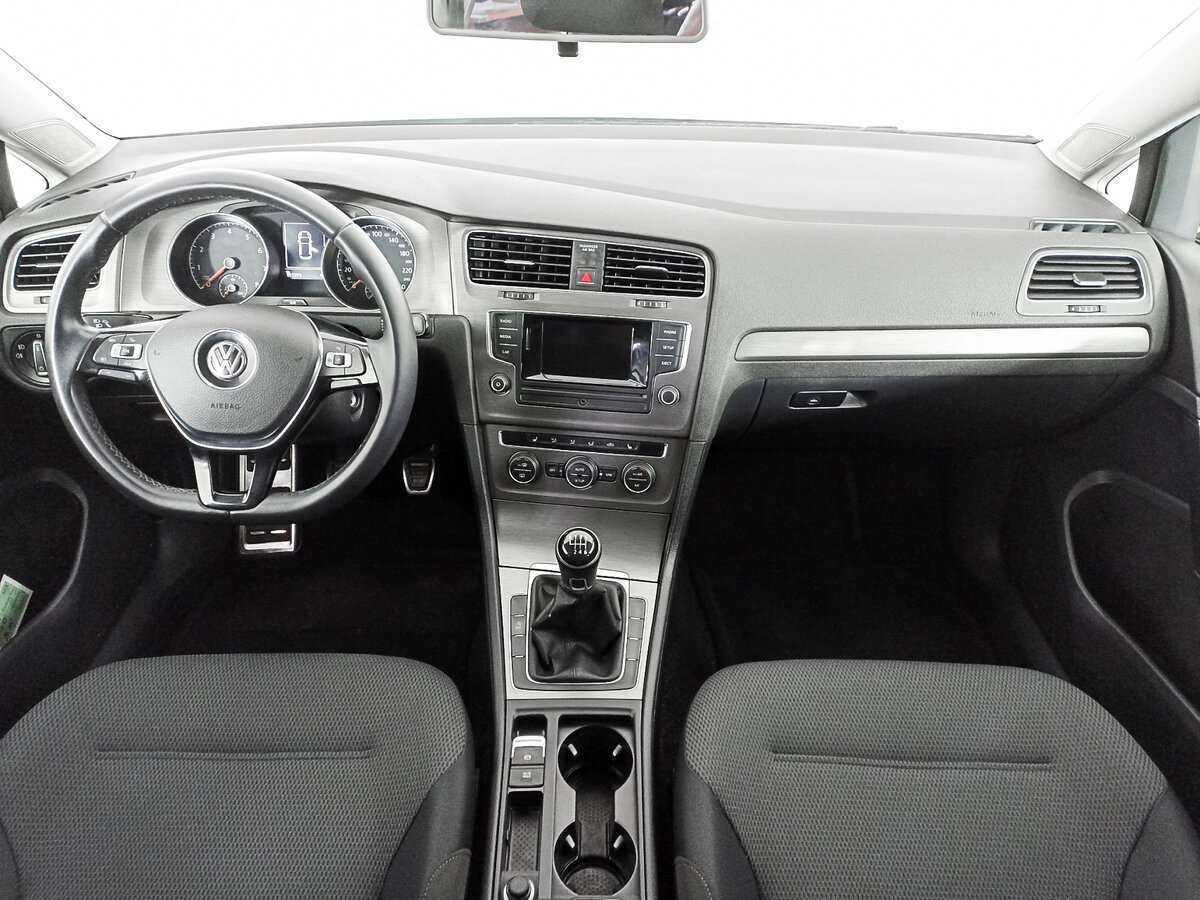 Купить Volkswagen Golf с пробегом. Фото: #11