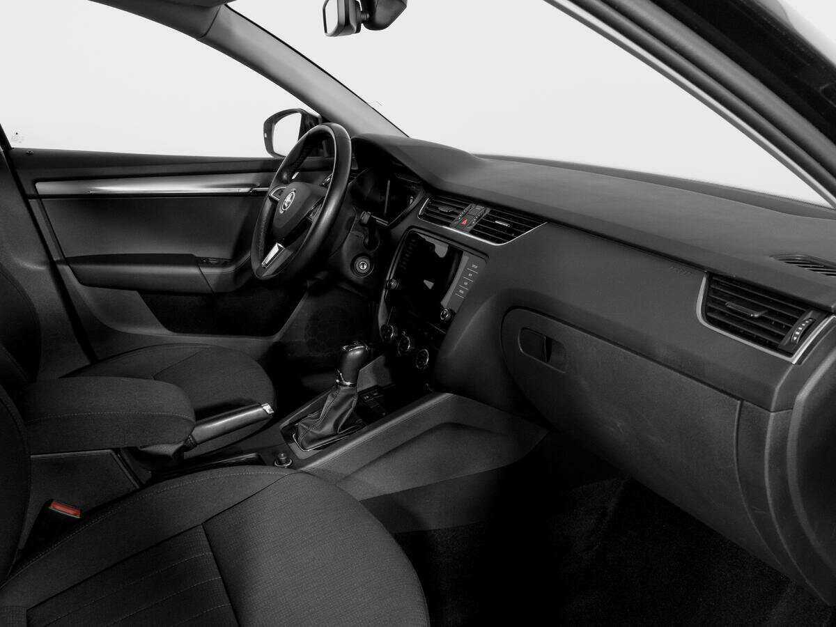 Купить Skoda Octavia с пробегом. Фото: #8