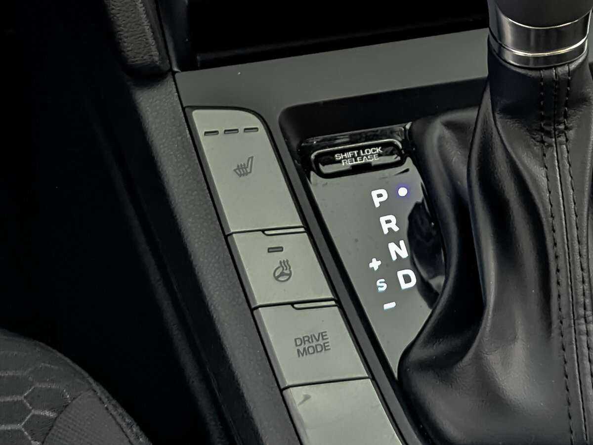 Купить Hyundai Elantra с пробегом. Фото: #20